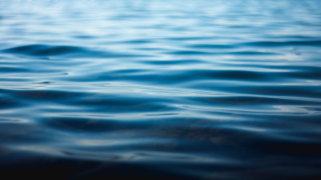 Hoeveel water per dag heeft een vrouw nodig? Praktische tips voor gezonde gewoontes